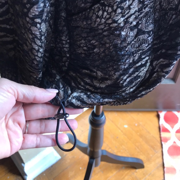 J.M ANIMAL PRINT SWEATER - Picture 5 of 8